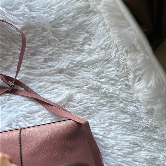 Chic Pink Textured Crossbody Bag with Tassel - Picture 6 of 12